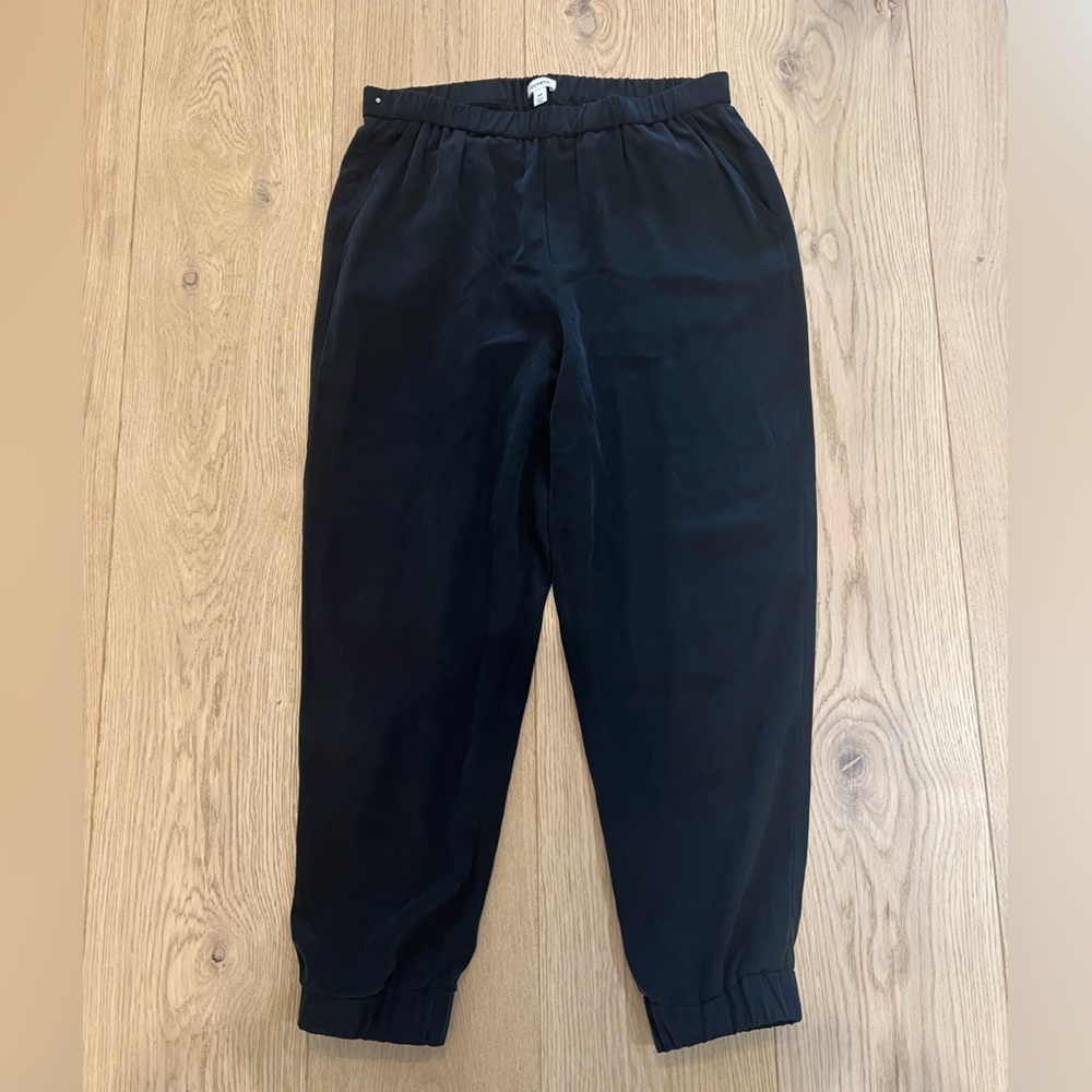 Cuyana Silk Joggers in Black